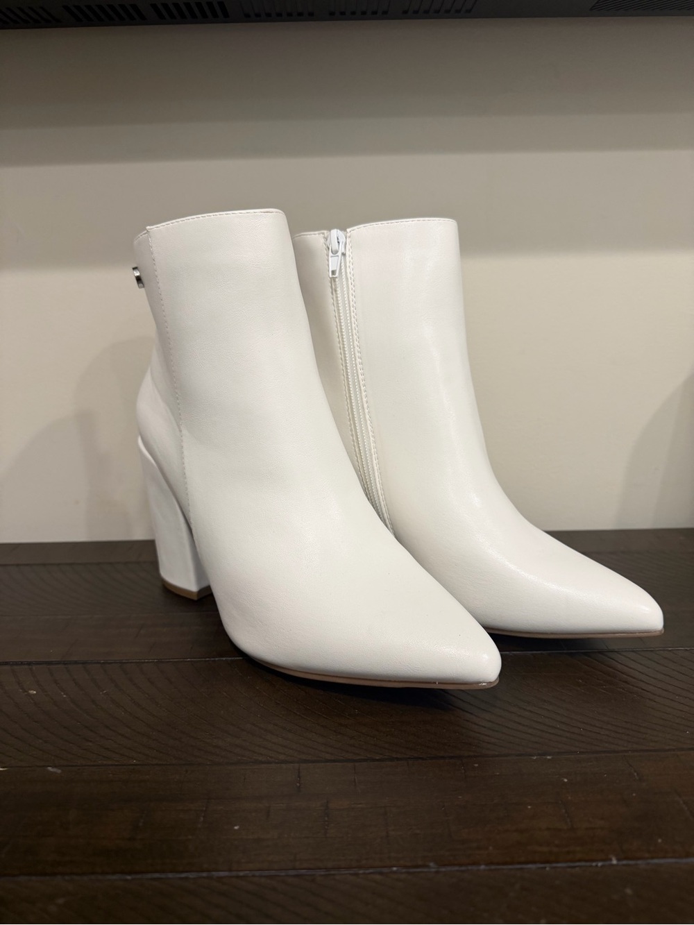 Nautica White Pointed Toe Booties — NWOT NEVER WORN